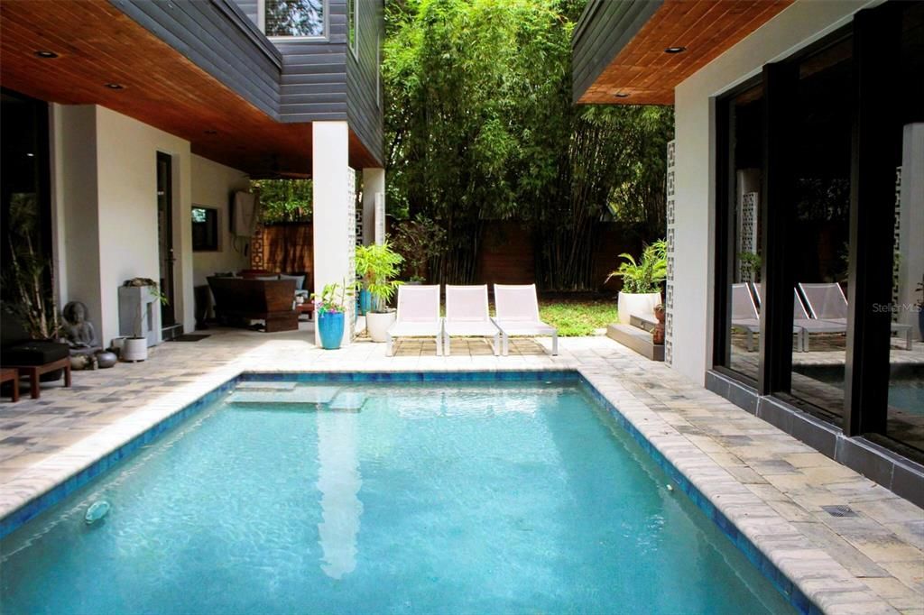 En Venta: $1,149,000 (3 camas, 2 baños, 2642 Pies cuadrados)