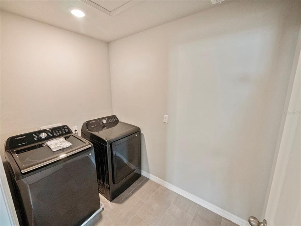 В аренду: $2,695 (4 спален, 3 ванн, 2634 Квадратных фут)