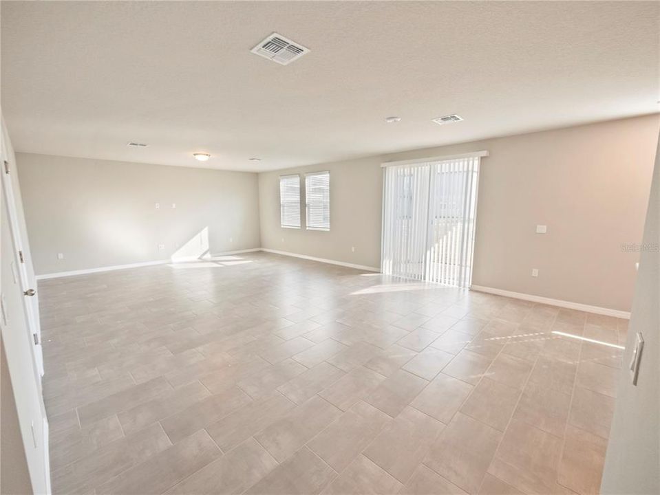 В аренду: $2,695 (4 спален, 3 ванн, 2634 Квадратных фут)