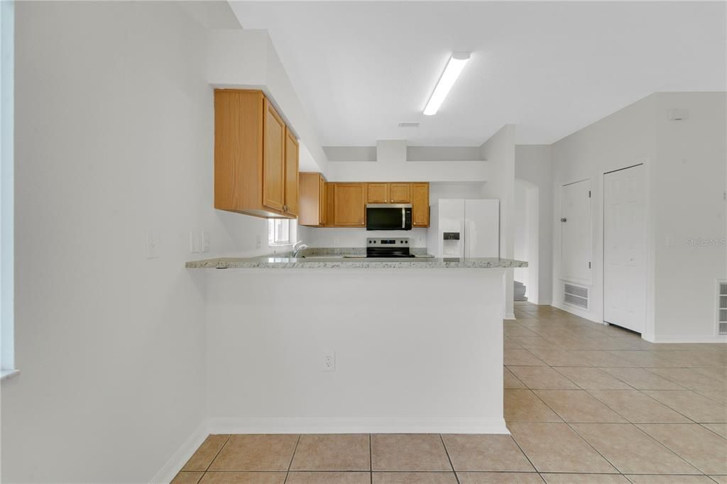 En Venta: $369,900 (4 camas, 2 baños, 1858 Pies cuadrados)