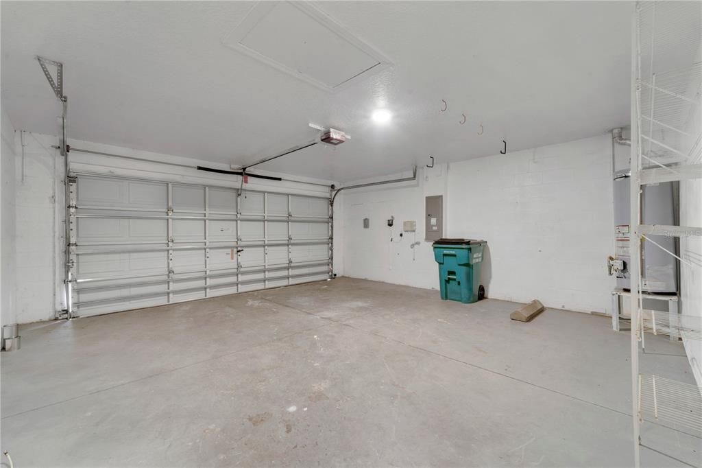 En Venta: $369,900 (4 camas, 2 baños, 1858 Pies cuadrados)