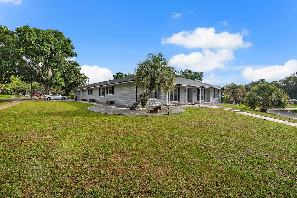 En Venta: $895,000 (4 camas, 3 baños, 2781 Pies cuadrados)