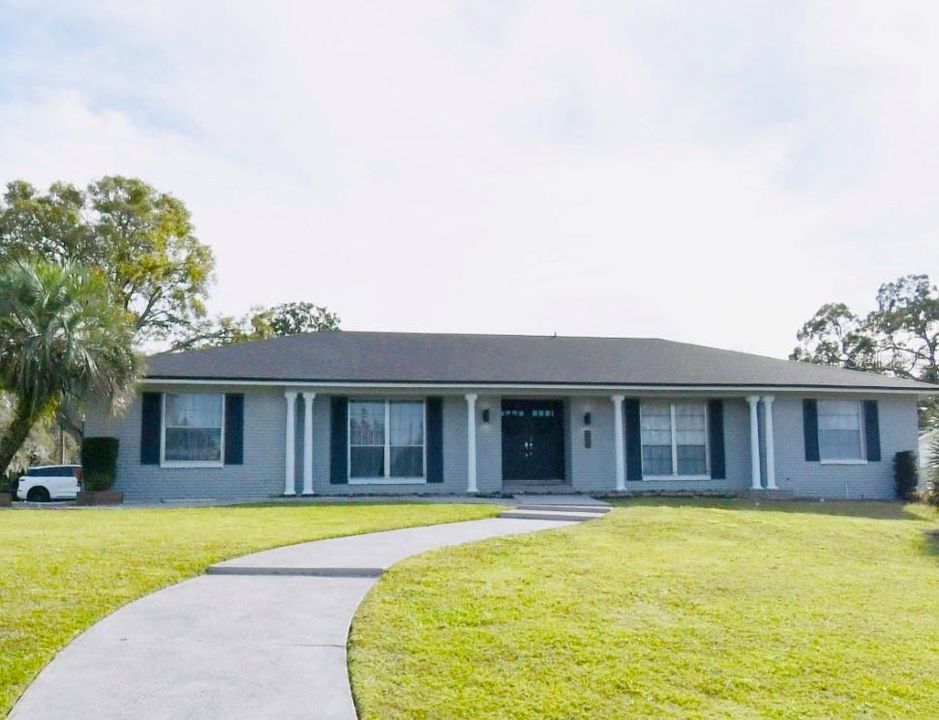 En Venta: $895,000 (4 camas, 3 baños, 2781 Pies cuadrados)
