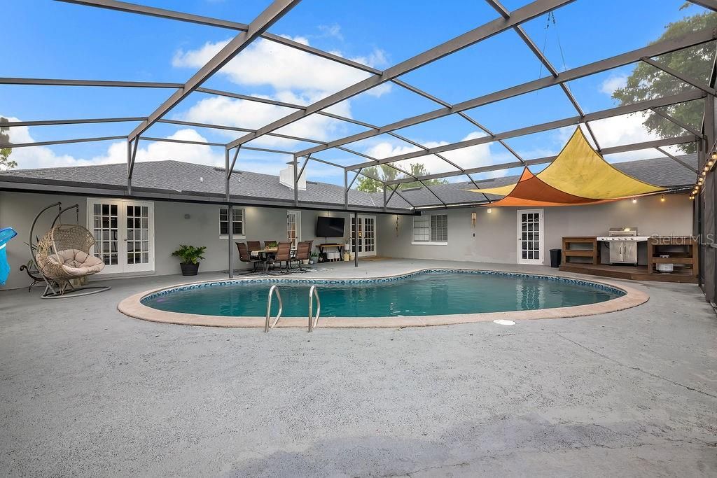 En Venta: $895,000 (4 camas, 3 baños, 2781 Pies cuadrados)