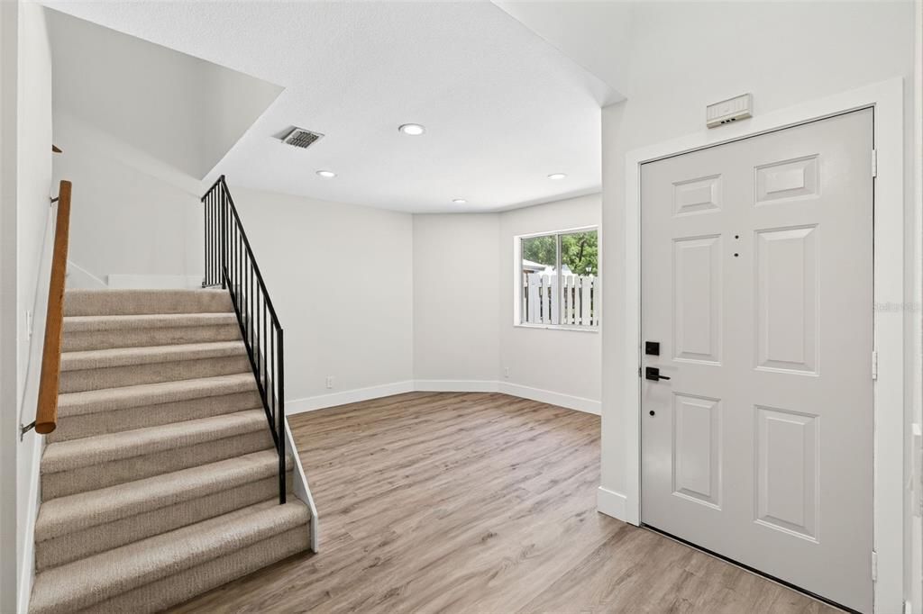 For Sale: $295,000 (3 beds, 2 baths, 1874 Square Feet)
