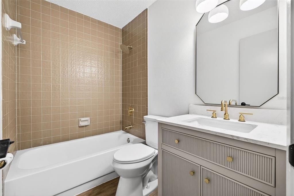 For Sale: $295,000 (3 beds, 2 baths, 1874 Square Feet)