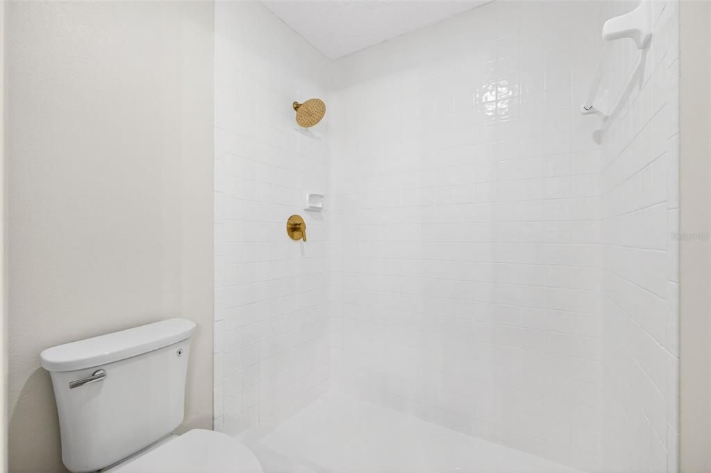 For Sale: $295,000 (3 beds, 2 baths, 1874 Square Feet)