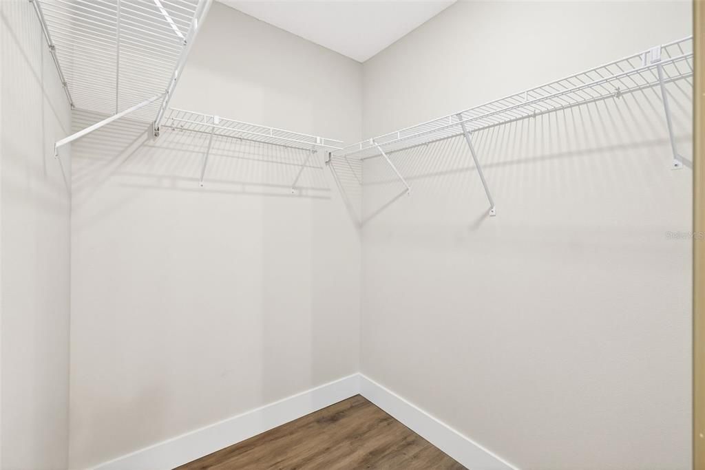 For Sale: $295,000 (3 beds, 2 baths, 1874 Square Feet)