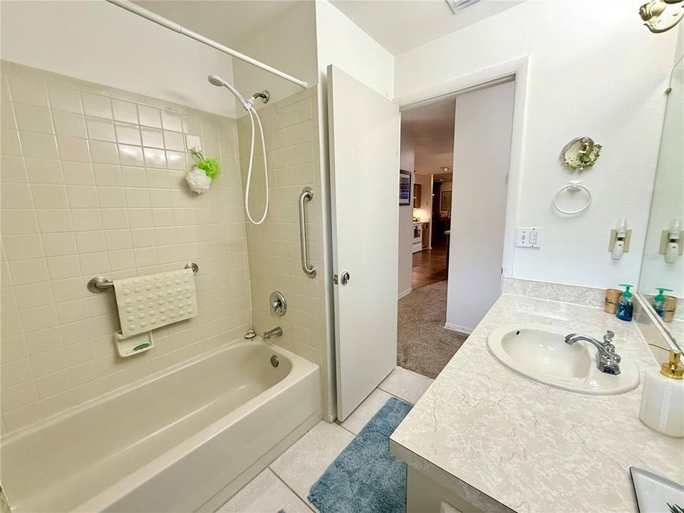 На продажу: $399,500 (3 спален, 2 ванн, 1528 Квадратных фут)