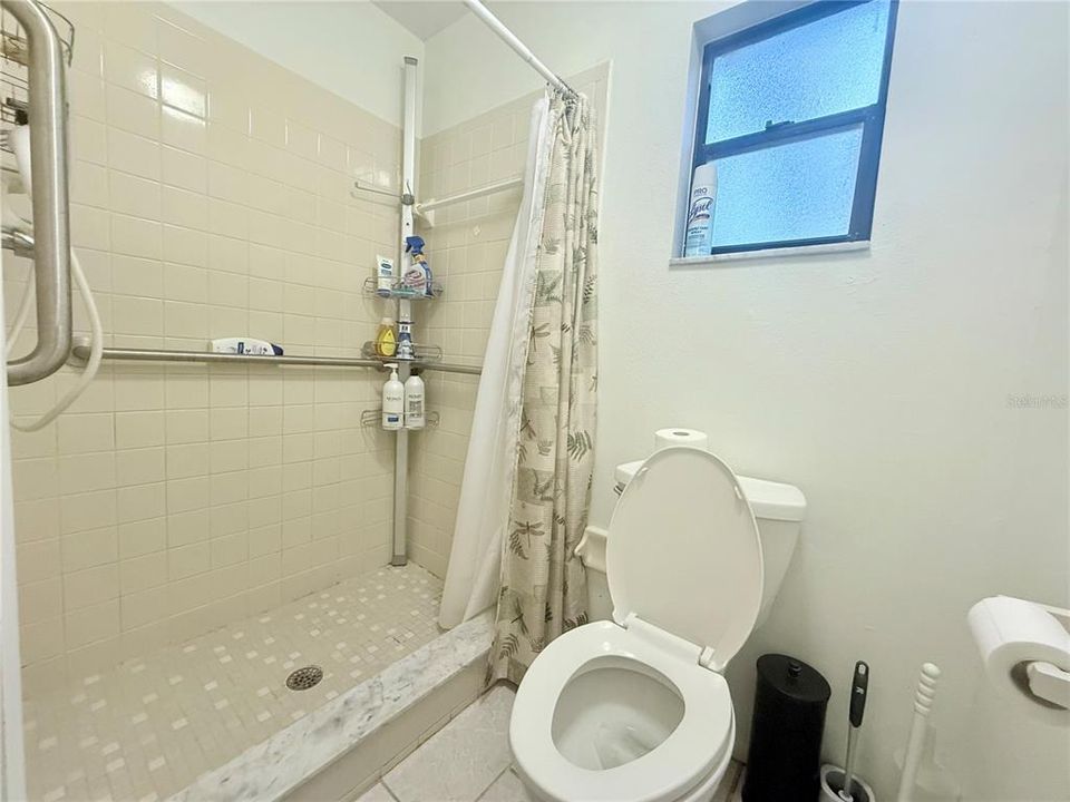 На продажу: $399,500 (3 спален, 2 ванн, 1528 Квадратных фут)