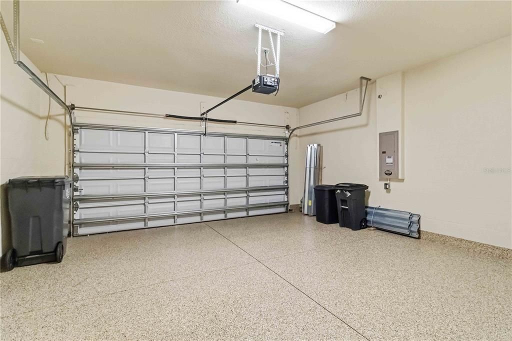 En Renta: $3,950 (4 camas, 3 baños, 2006 Pies cuadrados)