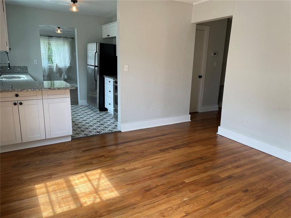 В аренду: $2,225 (3 спален, 2 ванн, 1292 Квадратных фут)