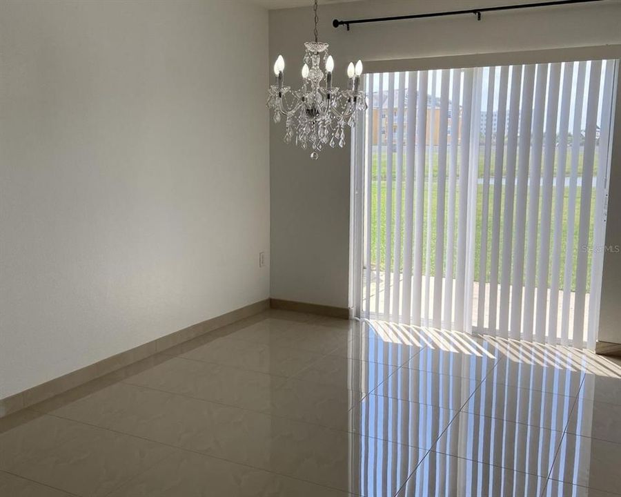 For Rent: $1,900 (2 beds, 2 baths, 1386 Square Feet)