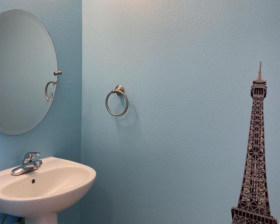 For Rent: $1,900 (2 beds, 2 baths, 1386 Square Feet)