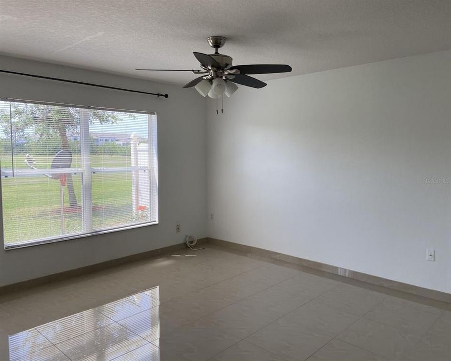 For Rent: $1,900 (2 beds, 2 baths, 1386 Square Feet)