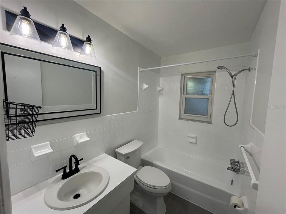 В аренду: $1,495 (2 спален, 1 ванн, 702 Квадратных фут)