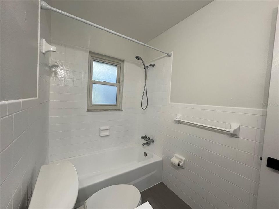 В аренду: $1,495 (2 спален, 1 ванн, 702 Квадратных фут)