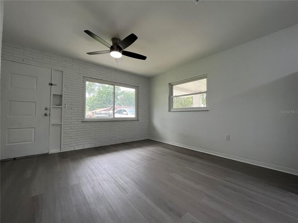 В аренду: $1,495 (2 спален, 1 ванн, 702 Квадратных фут)