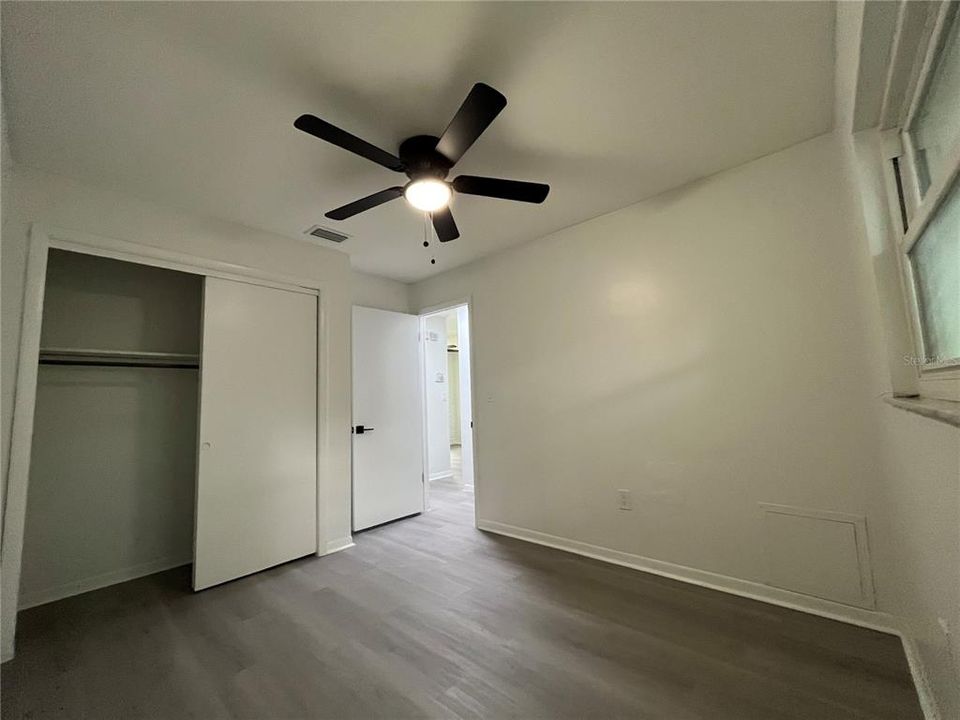 В аренду: $1,495 (2 спален, 1 ванн, 702 Квадратных фут)