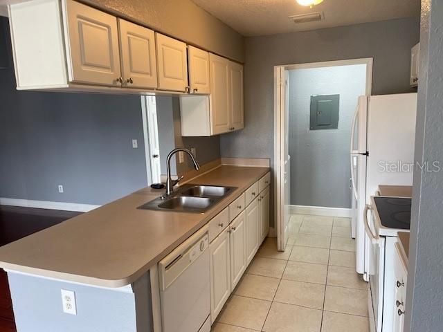 For Rent: $1,900 (3 beds, 2 baths, 1157 Square Feet)