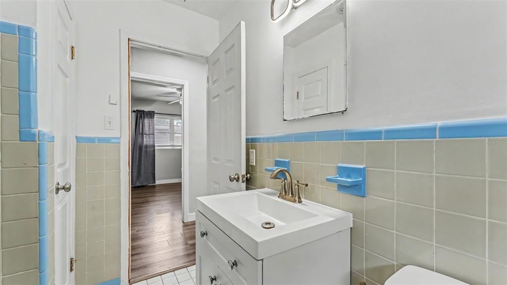На продажу: $299,900 (3 спален, 1 ванн, 1388 Квадратных фут)