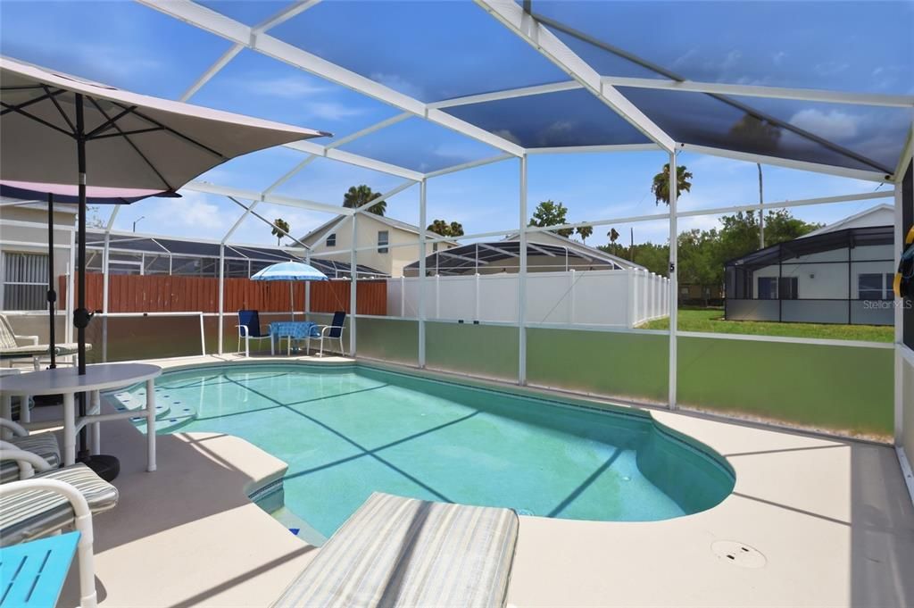 For Sale: $353,900 (3 beds, 2 baths, 1571 Square Feet)