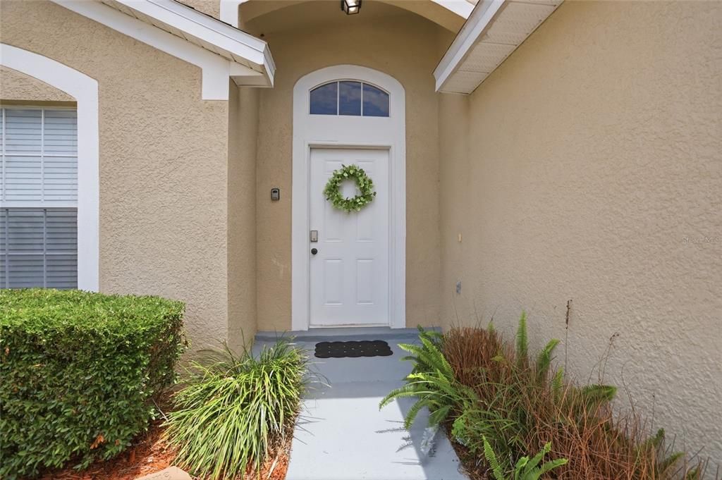 For Sale: $353,900 (3 beds, 2 baths, 1571 Square Feet)