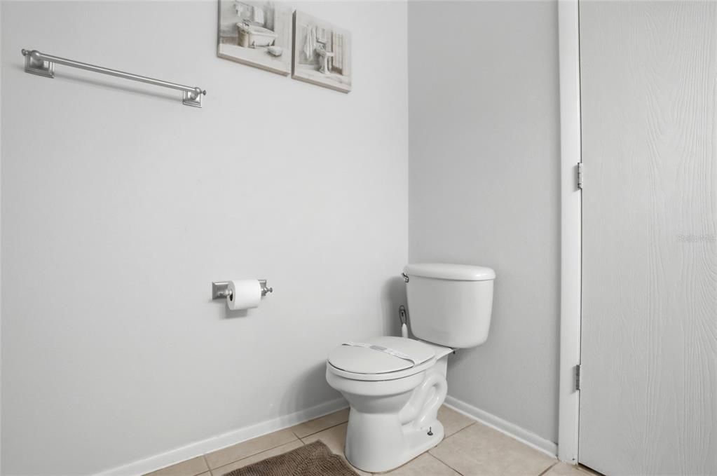 For Sale: $353,900 (3 beds, 2 baths, 1571 Square Feet)