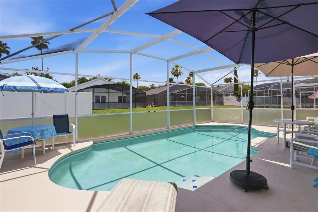 For Sale: $353,900 (3 beds, 2 baths, 1571 Square Feet)
