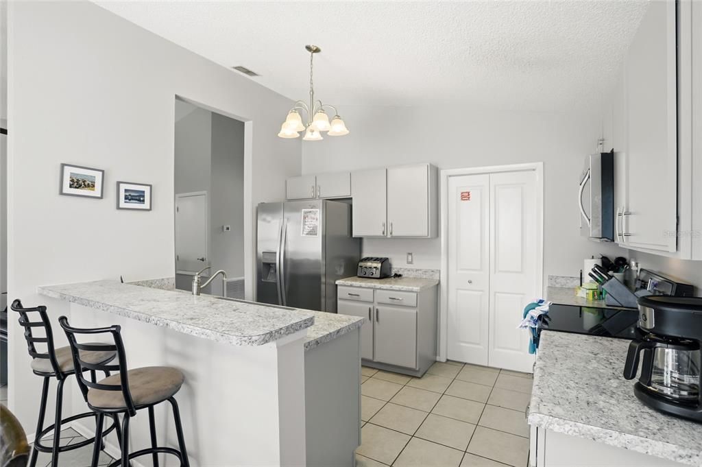 For Sale: $353,900 (3 beds, 2 baths, 1571 Square Feet)