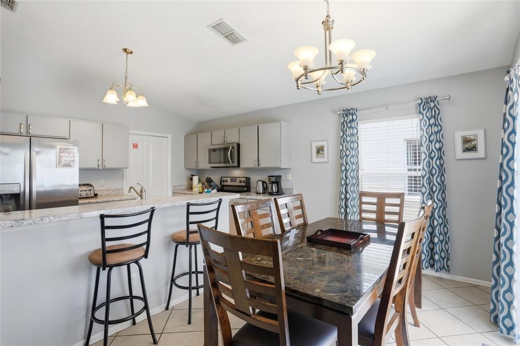 For Sale: $353,900 (3 beds, 2 baths, 1571 Square Feet)