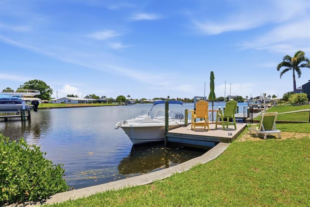 En Venta: $450,000 (3 camas, 2 baños, 1400 Pies cuadrados)