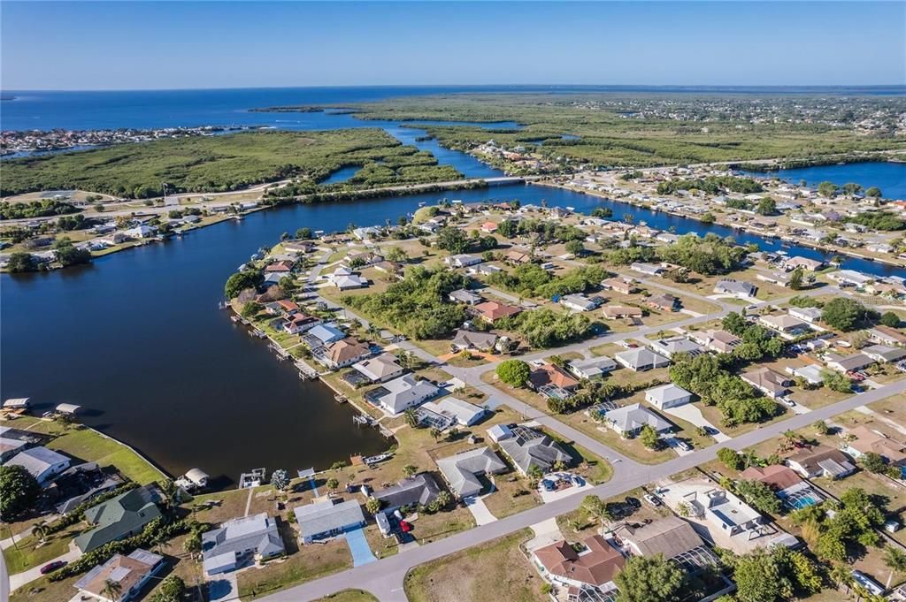 En Venta: $450,000 (3 camas, 2 baños, 1400 Pies cuadrados)