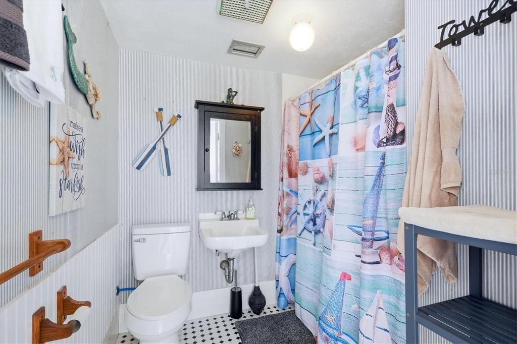 En Venta: $450,000 (3 camas, 2 baños, 1400 Pies cuadrados)