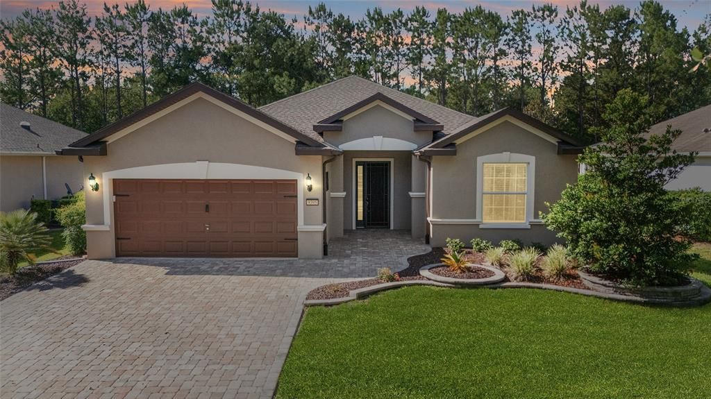 For Sale: $389,900 (3 beds, 2 baths, 2016 Square Feet)