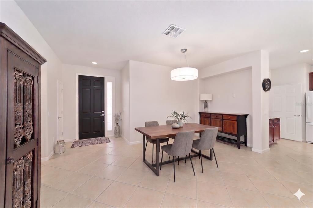 For Sale: $389,900 (3 beds, 2 baths, 2016 Square Feet)