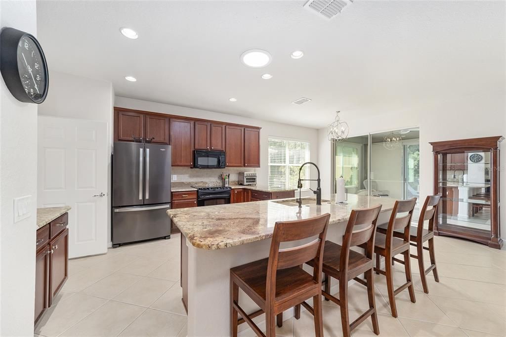 For Sale: $389,900 (3 beds, 2 baths, 2016 Square Feet)