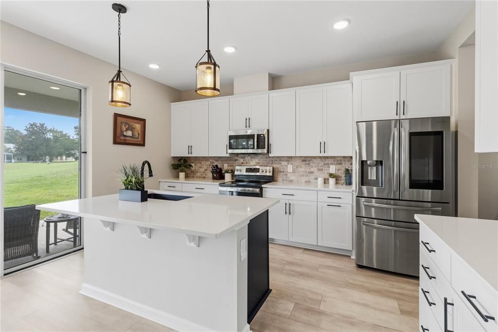 For Sale: $675,000 (4 beds, 3 baths, 3040 Square Feet)