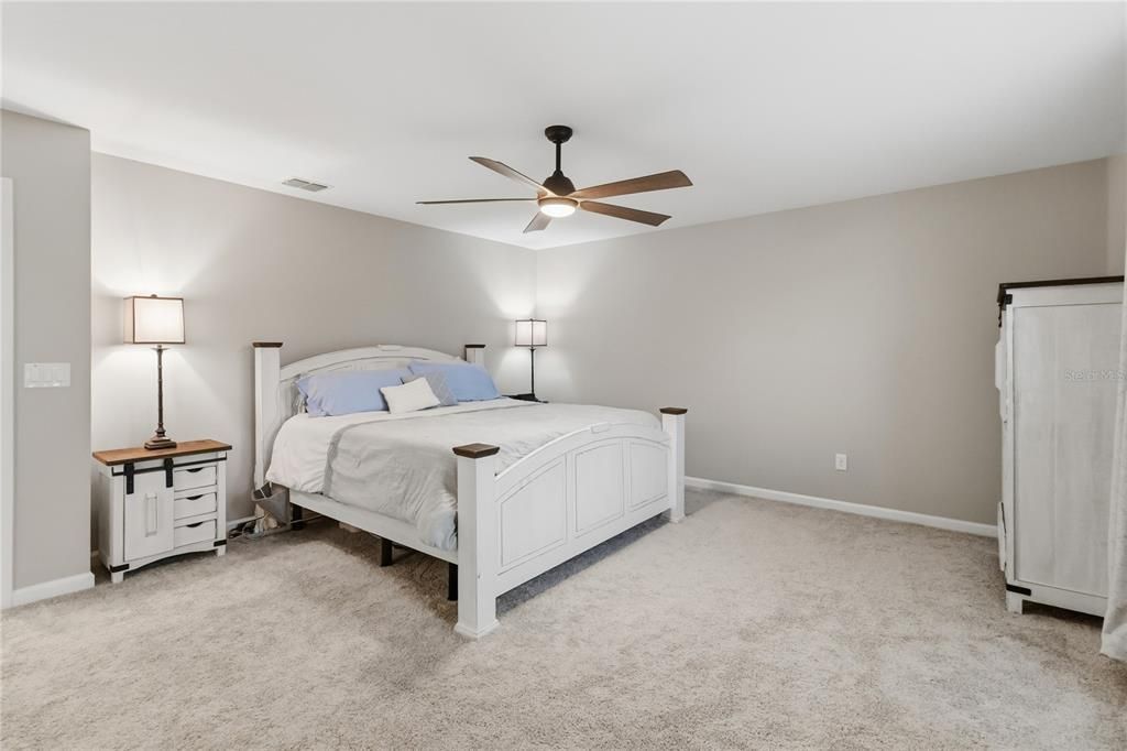 For Sale: $675,000 (4 beds, 3 baths, 3040 Square Feet)