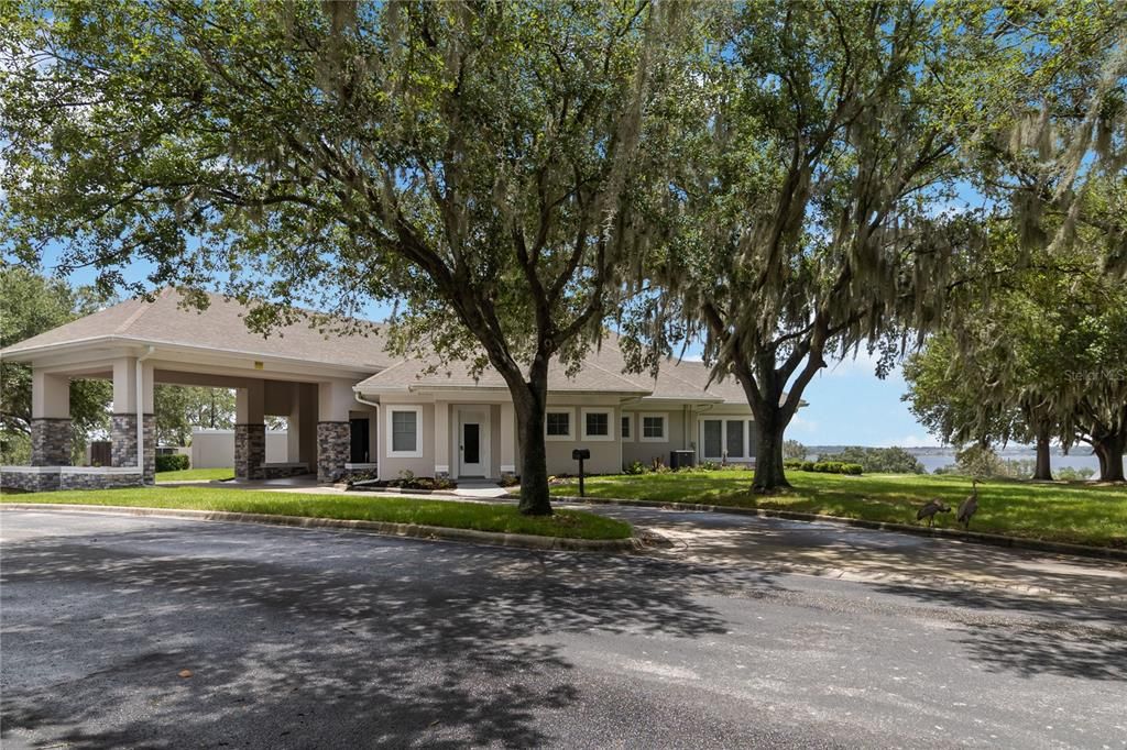 For Sale: $675,000 (4 beds, 3 baths, 3040 Square Feet)