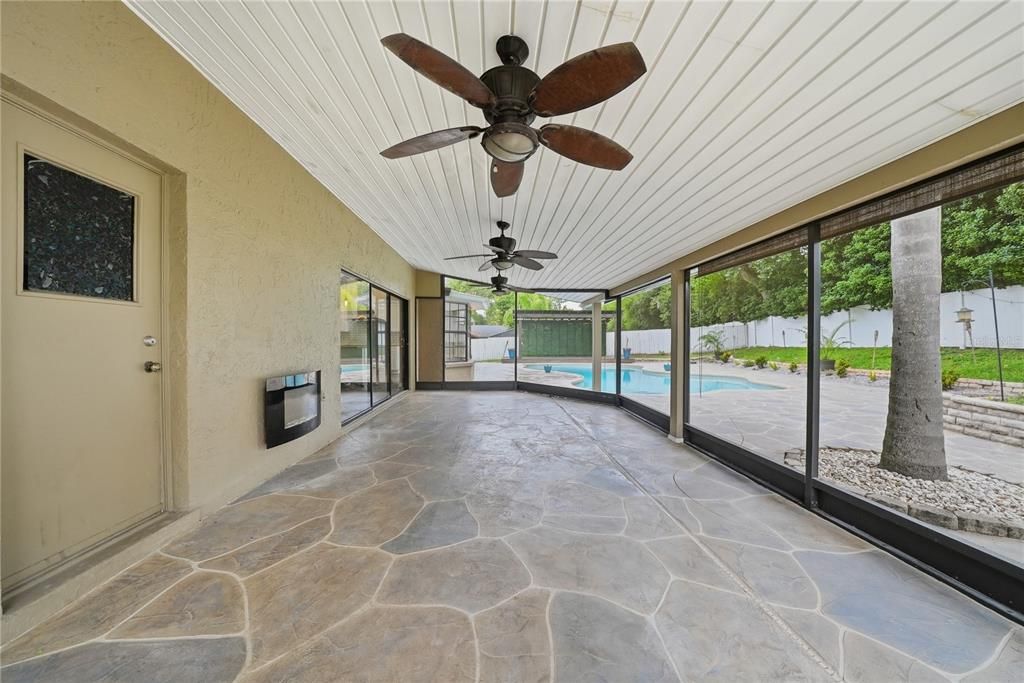 For Sale: $535,000 (4 beds, 2 baths, 2061 Square Feet)