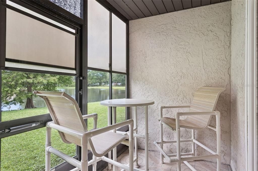 For Sale: $180,000 (2 beds, 2 baths, 905 Square Feet)