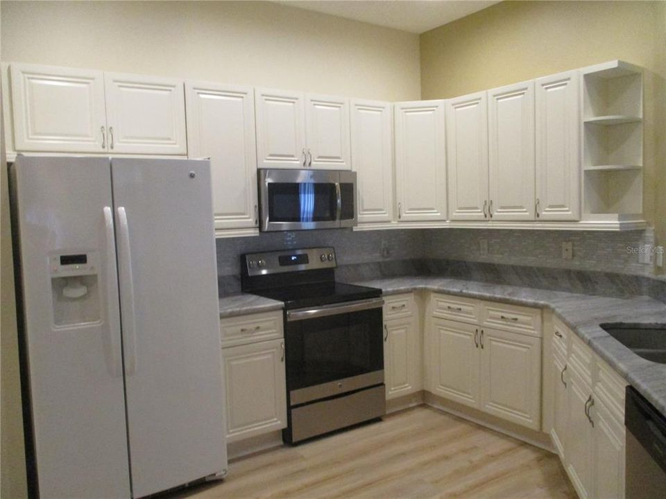 В аренду: $2,150 (2 спален, 2 ванн, 1450 Квадратных фут)