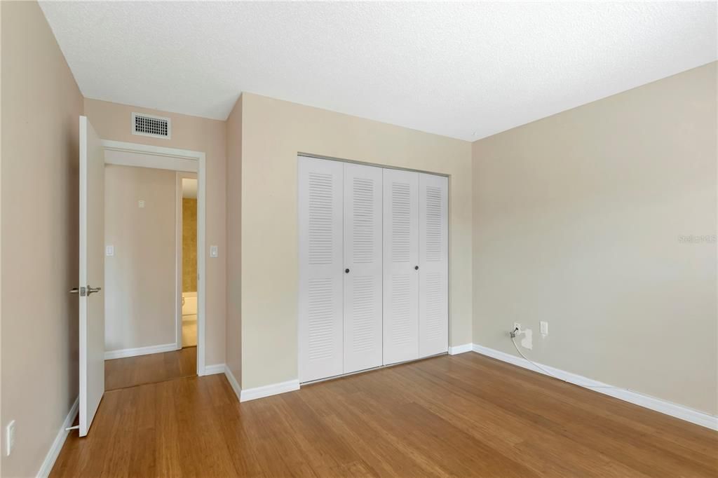 En Venta: $219,000 (2 camas, 2 baños, 1070 Pies cuadrados)