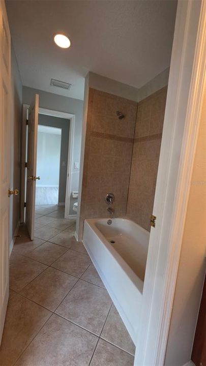 For Rent: $2,795 (3 beds, 2 baths, 1683 Square Feet)