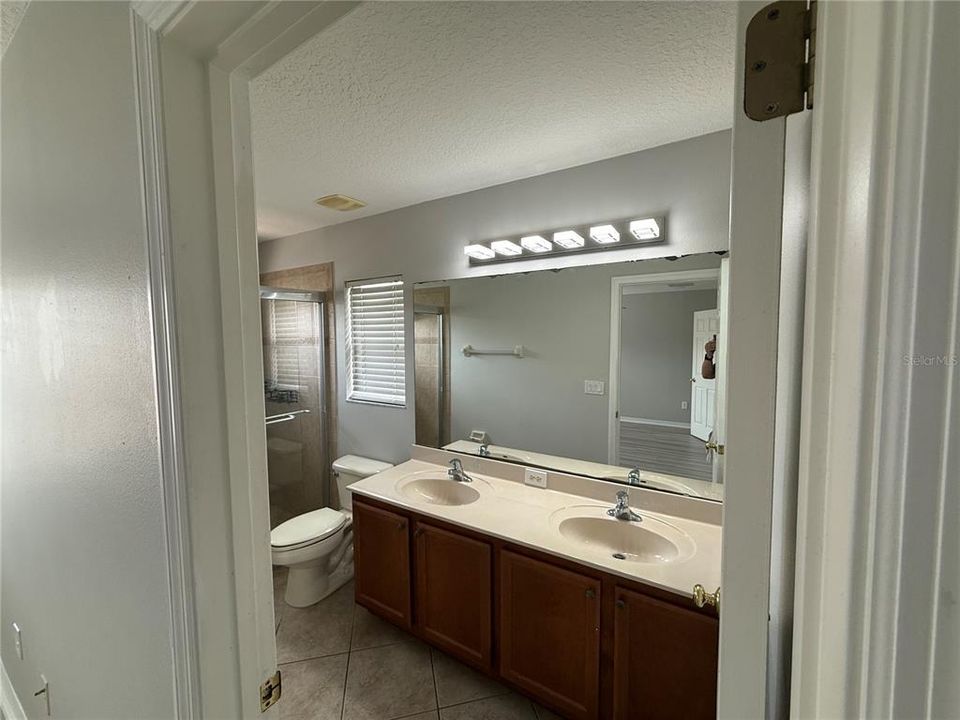 For Rent: $2,795 (3 beds, 2 baths, 1683 Square Feet)