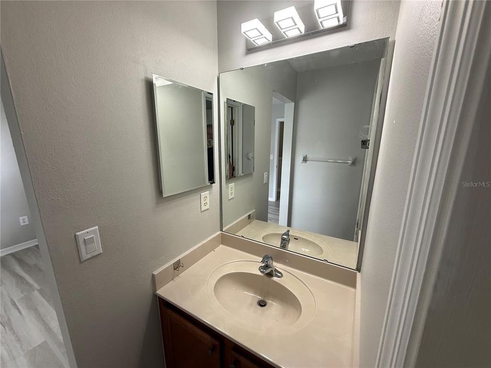 For Rent: $2,795 (3 beds, 2 baths, 1683 Square Feet)