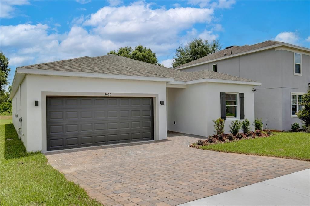 For Sale: $399,900 (5 beds, 3 baths, 2200 Square Feet)