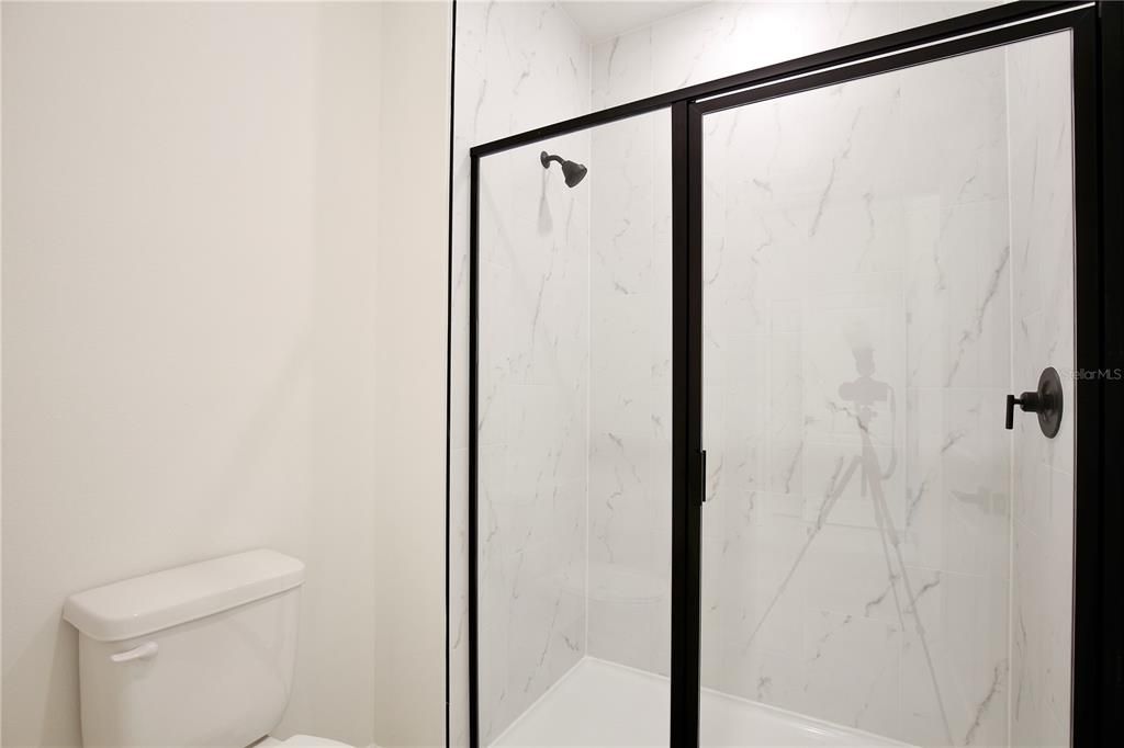 For Sale: $399,900 (5 beds, 3 baths, 2200 Square Feet)