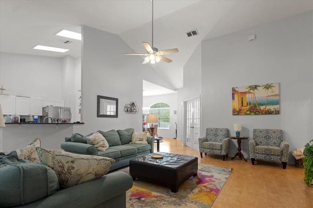 For Sale: $454,900 (4 beds, 3 baths, 2291 Square Feet)